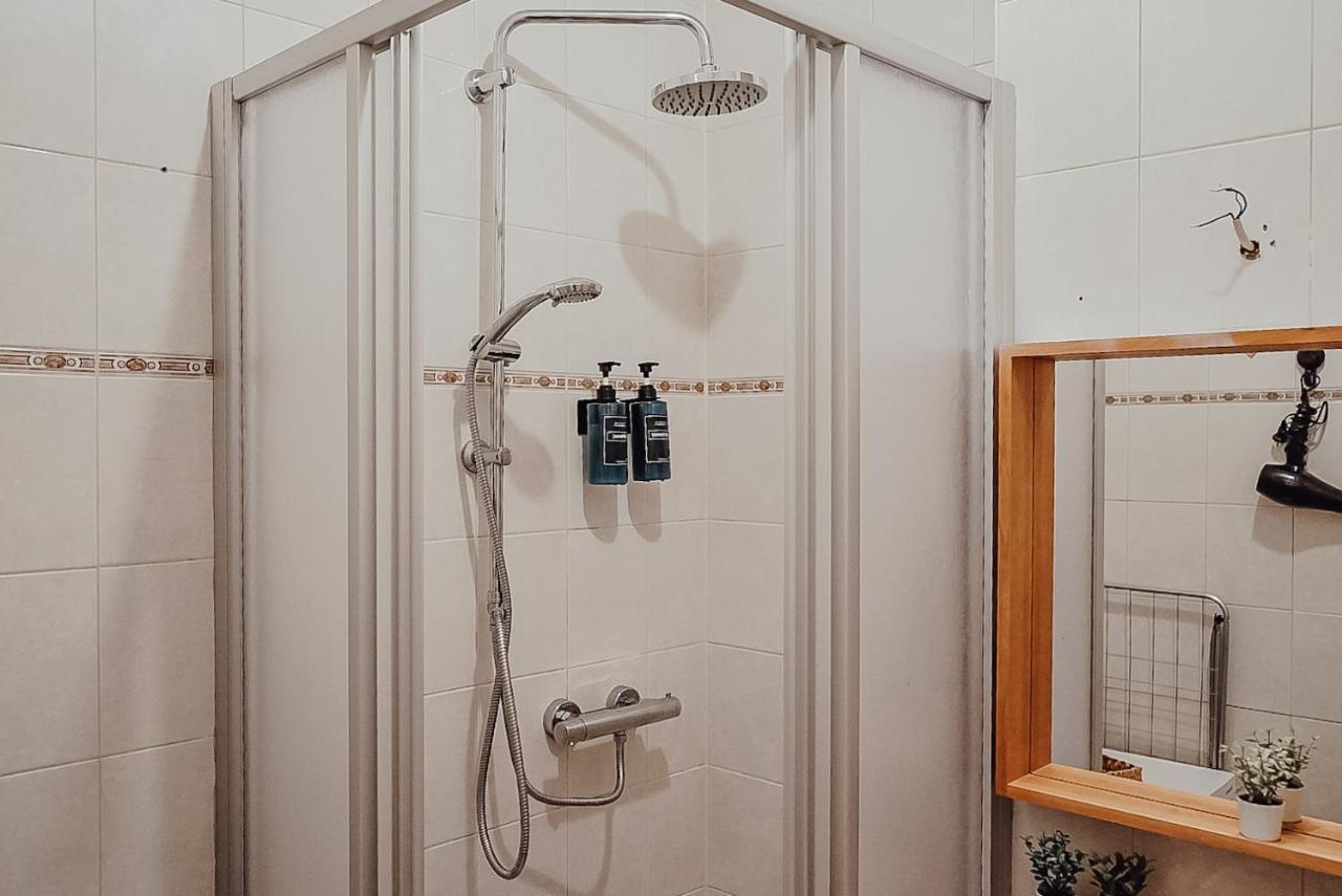 Fewostaeps- Moderne Unterkunft, Zentrumsnah Plauen Bagian luar foto